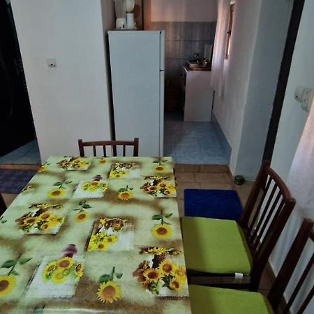 Pensiunea Casa Andreea Novaci-Străini Екстериор снимка